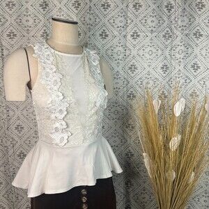 Bebe White Lace Peplum Top | Sleeveless Floral Applique Blouse | Size Medium